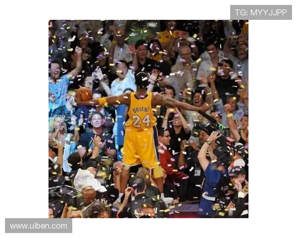 湖人主场致敬科比雕像揭幕